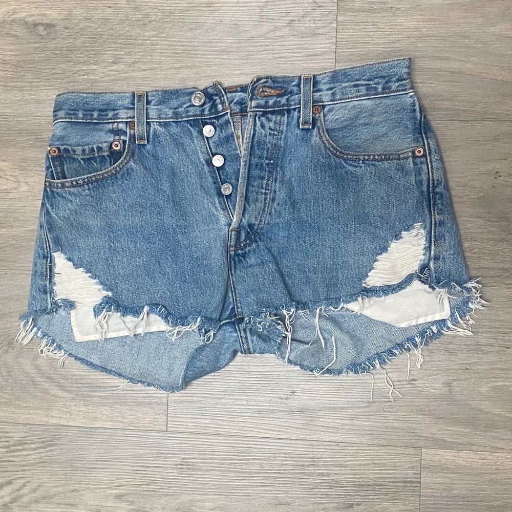 High wasted custom made vintage Levi shorts